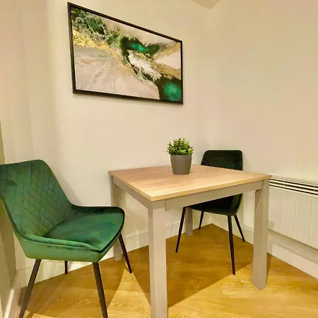 Chic Leeds City Apartment, Free Parking, Balcony Exterior foto