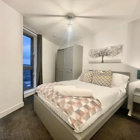 Chic Leeds City Apartment, Free Parking, Balcony Exterior foto