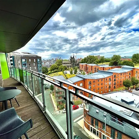 Chic Leeds City Apartment, Free Parking, Balcony Exterior foto