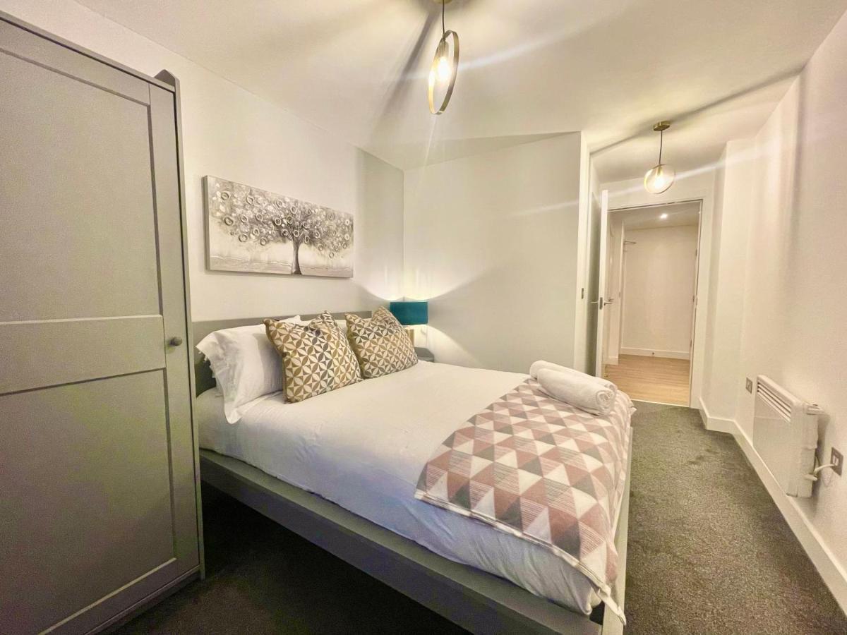 Apartamento Chic Leeds Apartment, Free Parking, Balcony